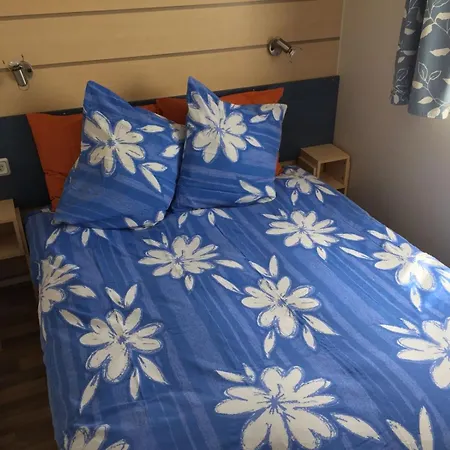 Mobilhome Ferme Equestre La Mouillere Holiday home