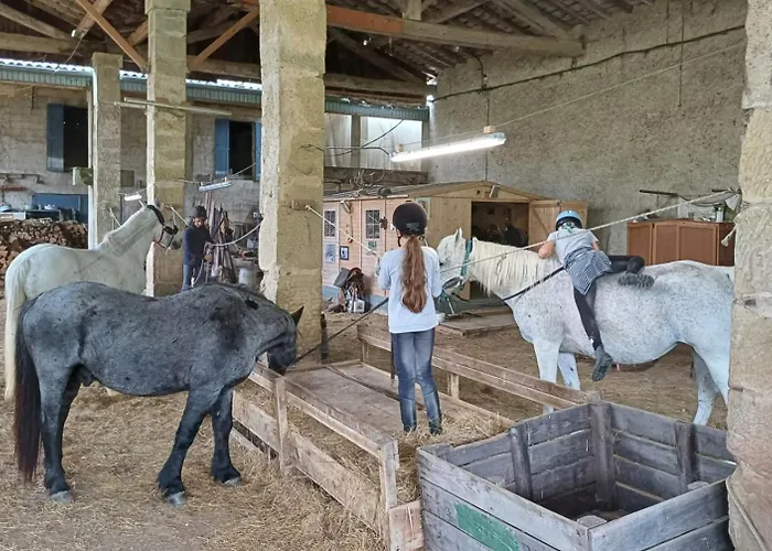 Casa de Férias Mobilhome Ferme Equestre La Mouillere